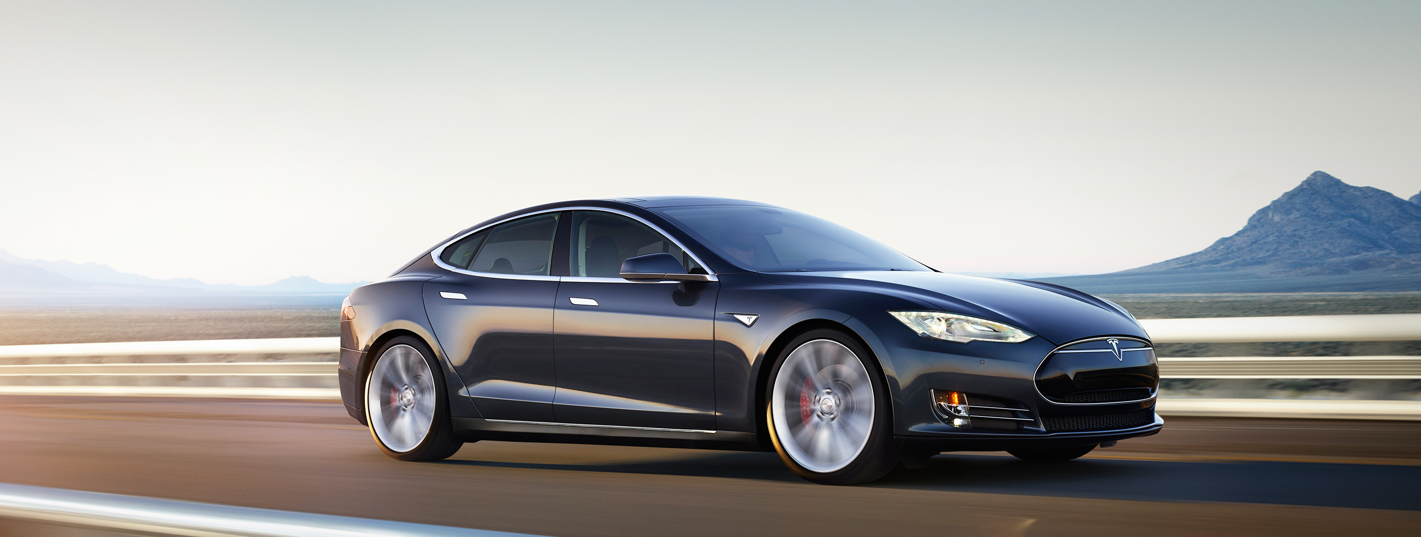 20141009_dualmotor-announcement@2x